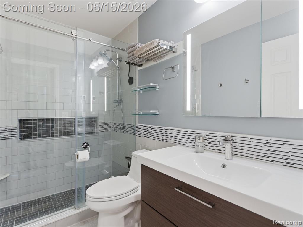 4241 Island Park Drive, Waterford, MI 48329 — Photo 22