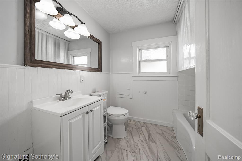 614 S PLEASANT Street, Royal Oak, MI 48067 — Photo 8
