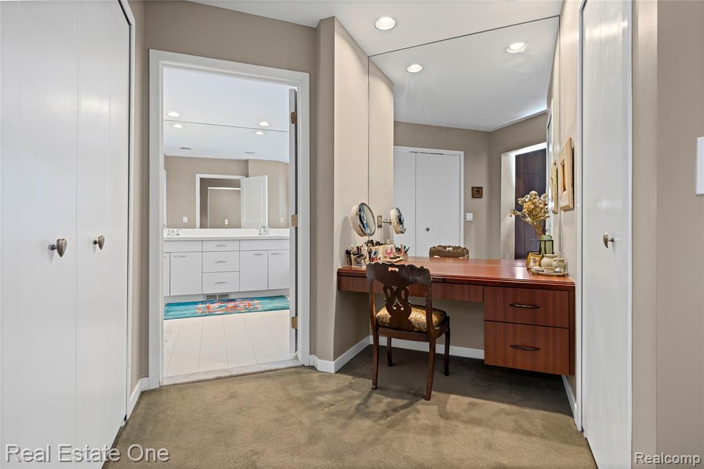 5087 Village Place Court, West Bloomfield, MI — Photo 28
