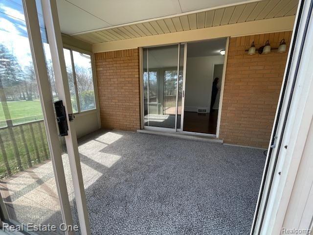 5824 WARBLER Drive, Clarkston, MI — Photo 16