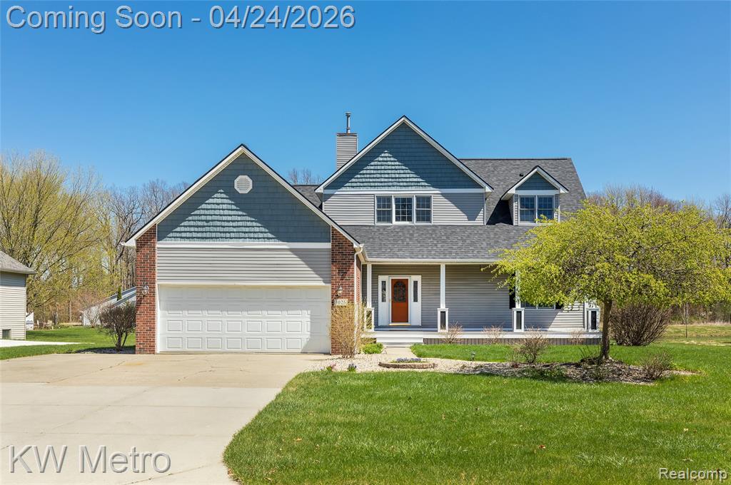 1025 Crystal Wood Drive, Davison, MI 48423 — front exterior