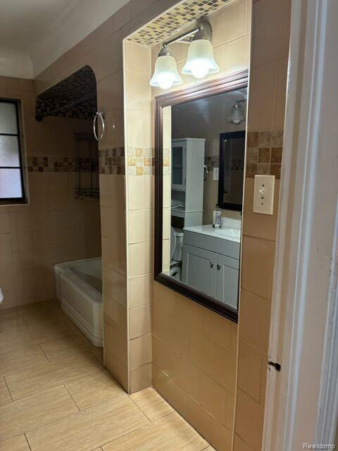 6766 Parkway Circle, Dearborn Heights, MI 48127 — Photo 14