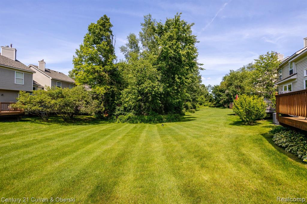 2531 Pine Drive, Wixom, MI 48393 — Photo 35