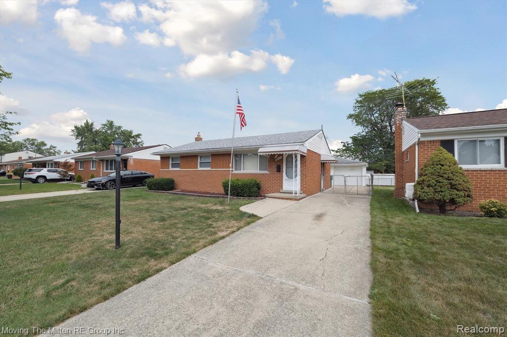 6484 Huntleigh Street, Garden City, MI — Photo 45