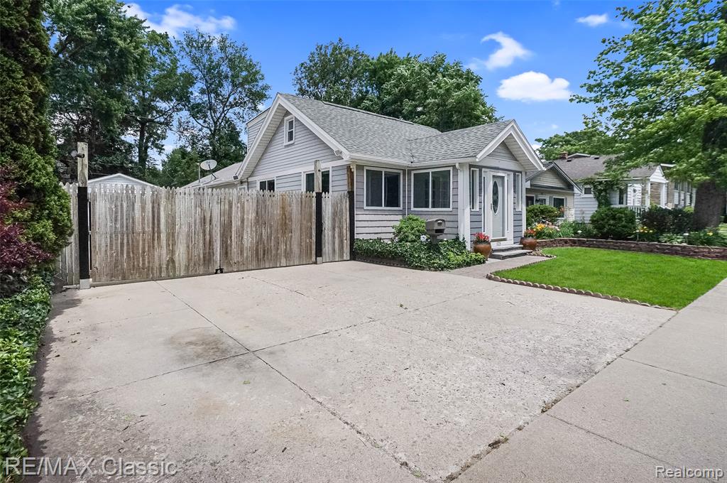 525 E Lewiston Avenue, Ferndale, MI 48220 — Photo 28