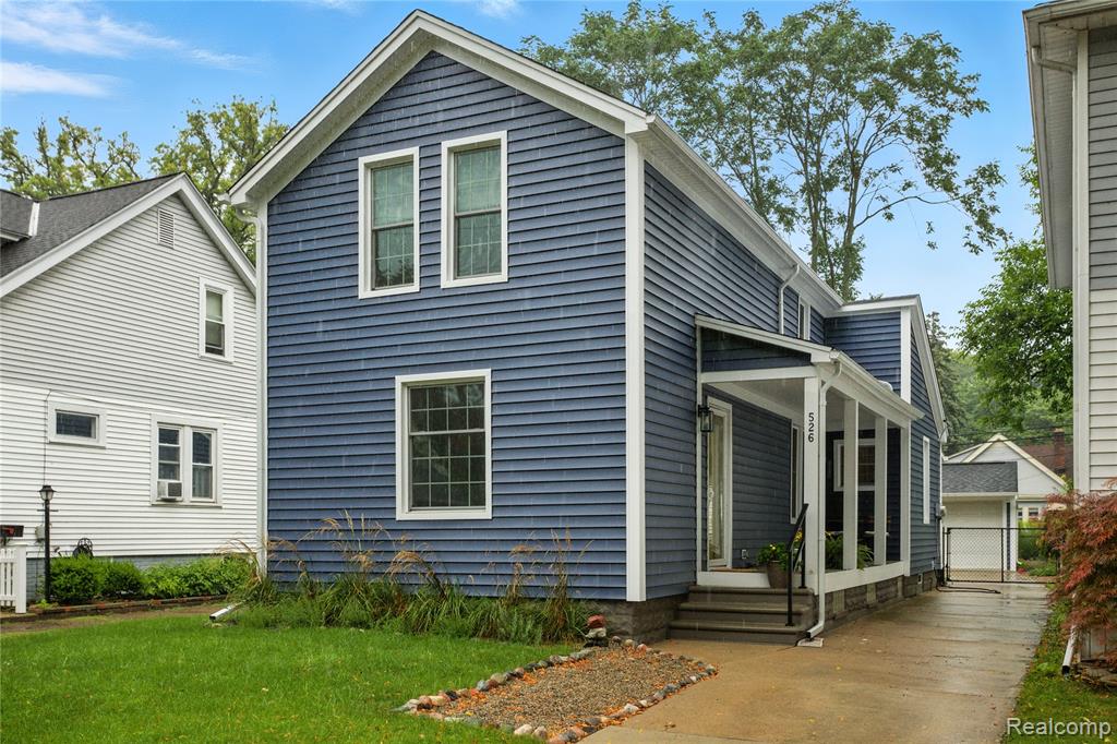 526 Notre Dame Street, Grosse Pointe, MI 48230 — front exterior