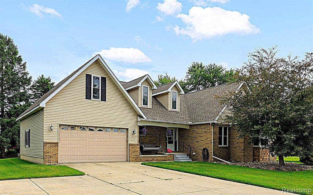 18570 Hollie Drive, Macomb, MI 48044