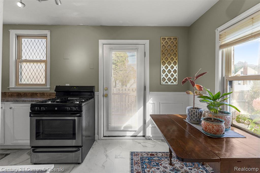 6028 Jane Avenue, Allen Park, MI 48101 — Photo 8