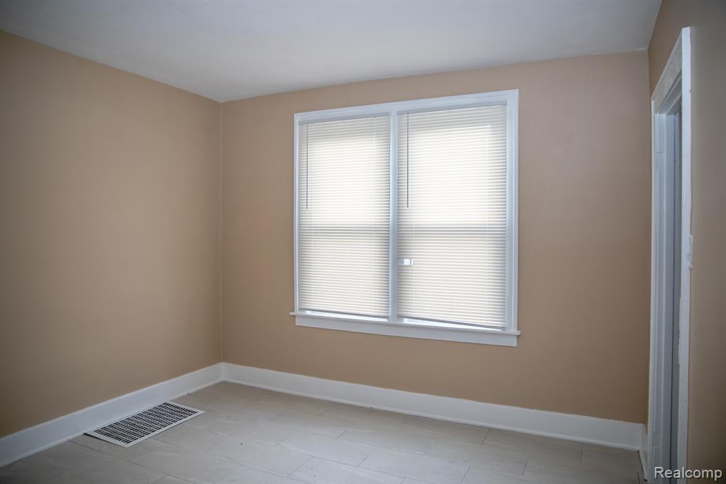 6052 HARTFORD Street, Detroit, MI 48210 — Photo 3