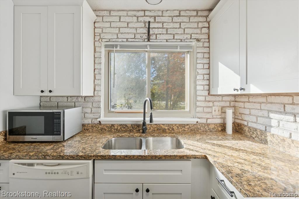 6004 Gibson Avenue, East Lansing, MI 48823 — Photo 13