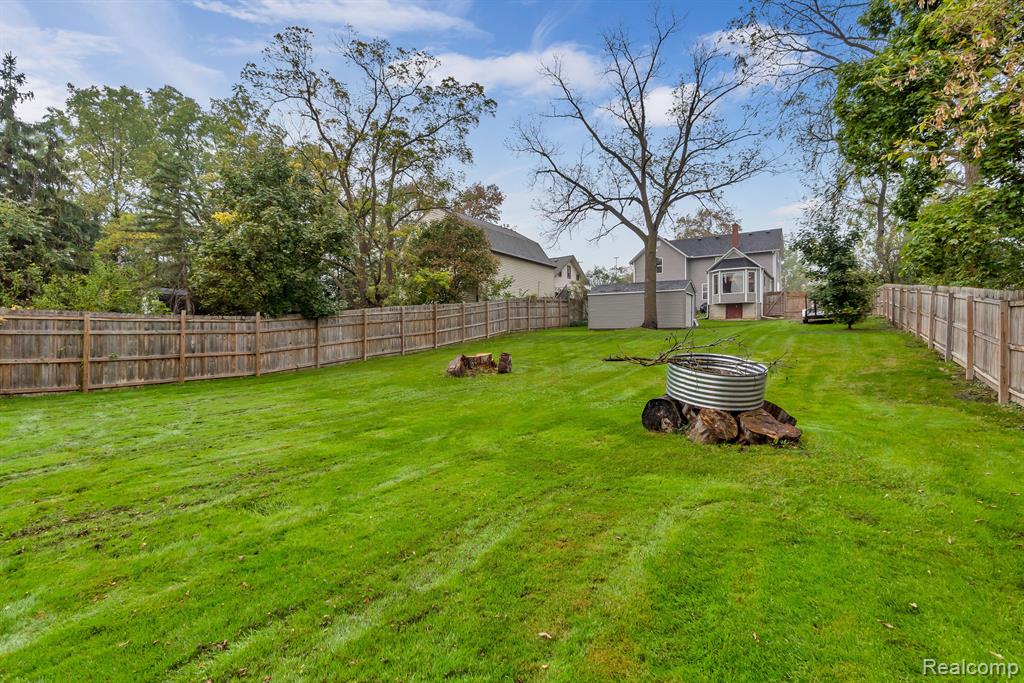 10174 HEGEL Road, Goodrich Vlg, MI — Photo 6
