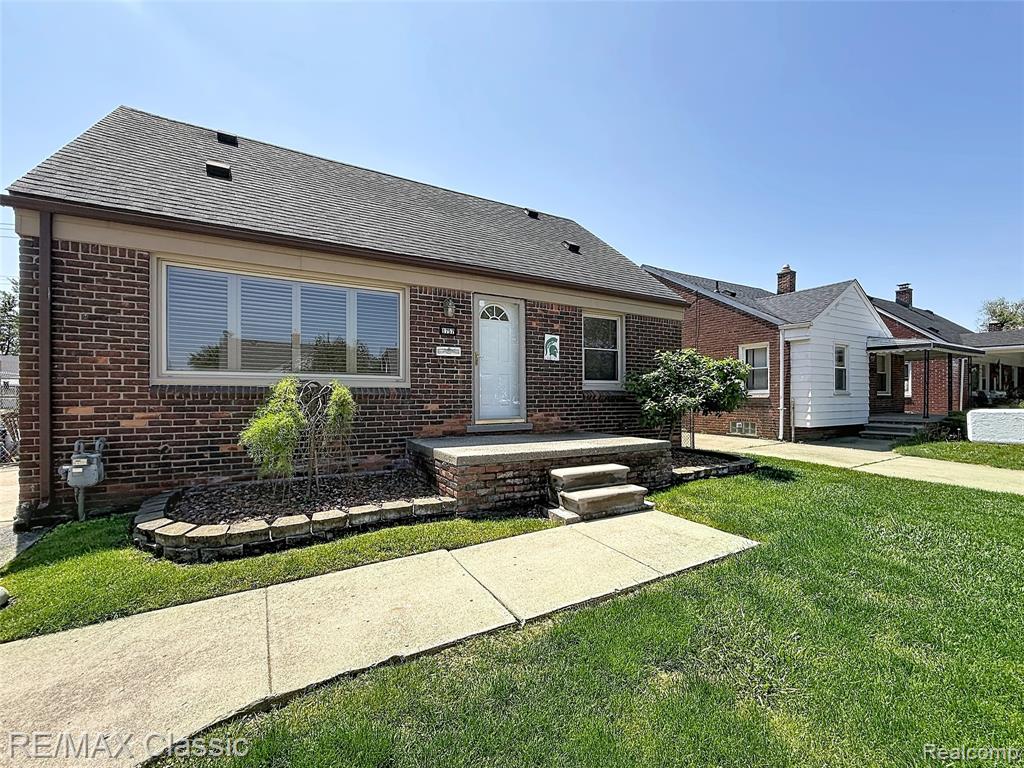 1757 Riverbank Street, Lincoln Park, MI 48146