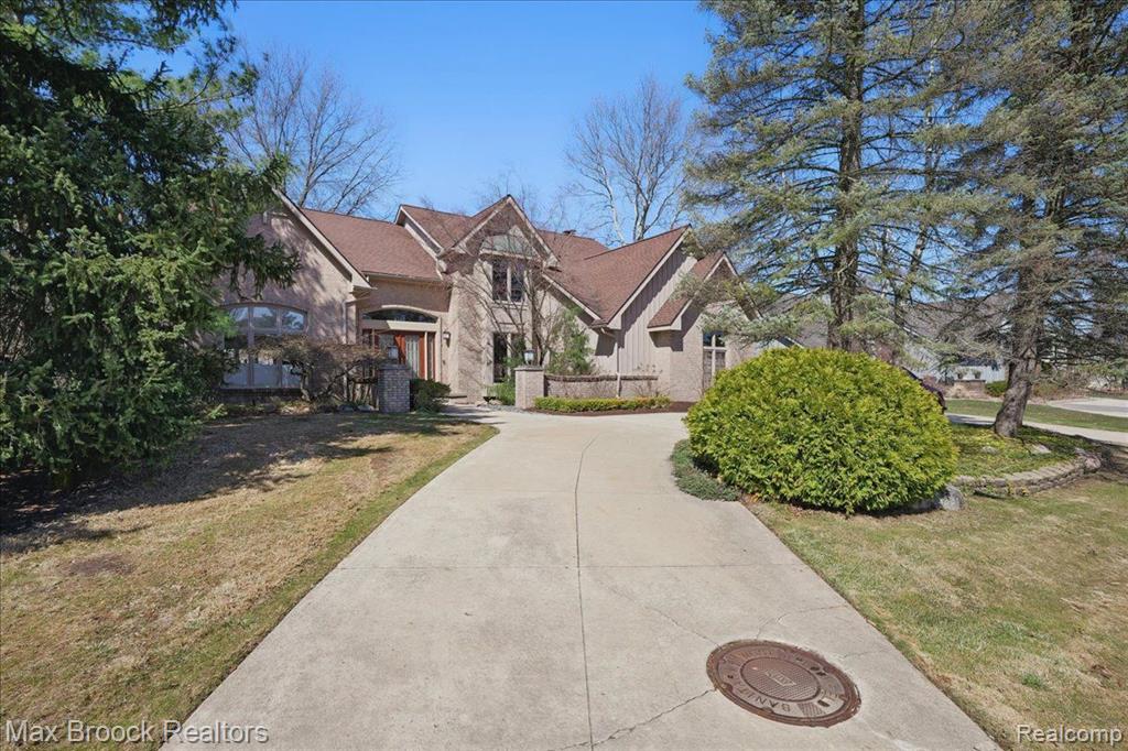 6362 CHARLES Drive, West Bloomfield, MI — Photo 2