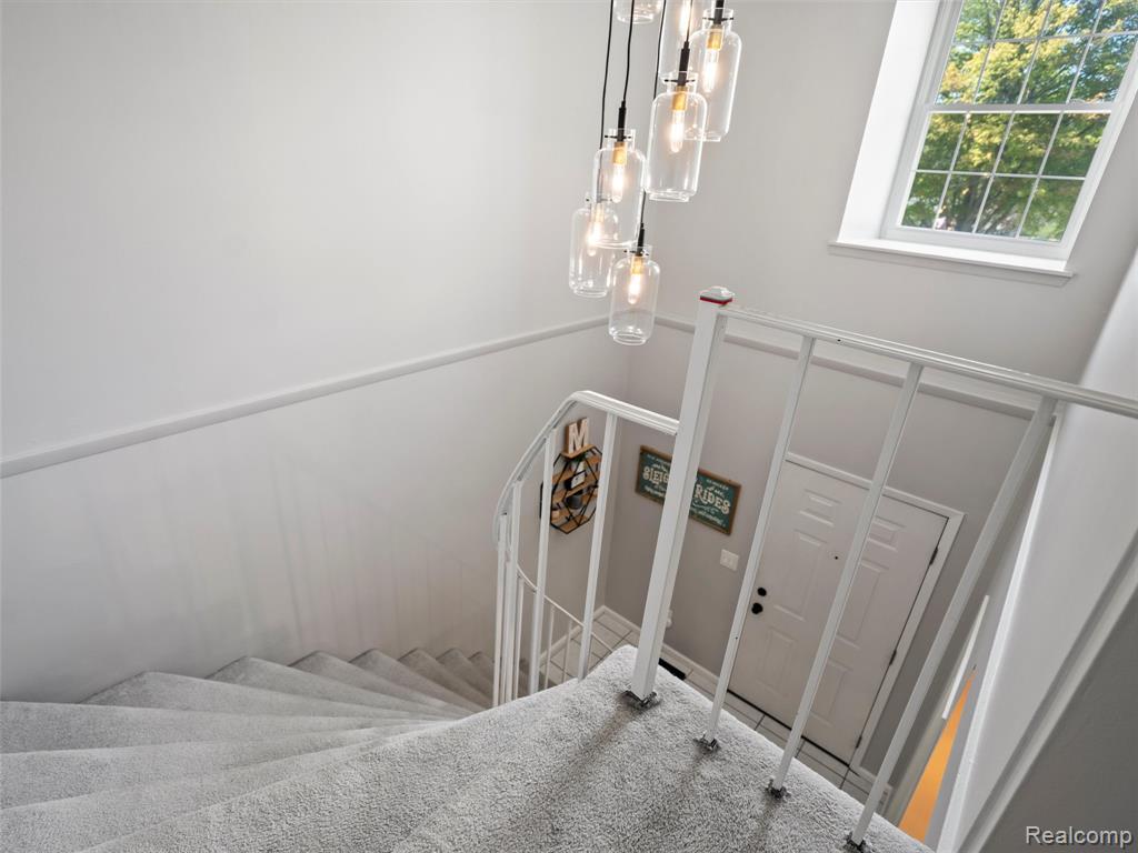 65 Stratford Lane, Rochester Hills, MI 48309 — Photo 17