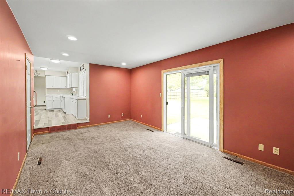 405 Terrace Drive, Flushing, MI 48433 — Photo 18