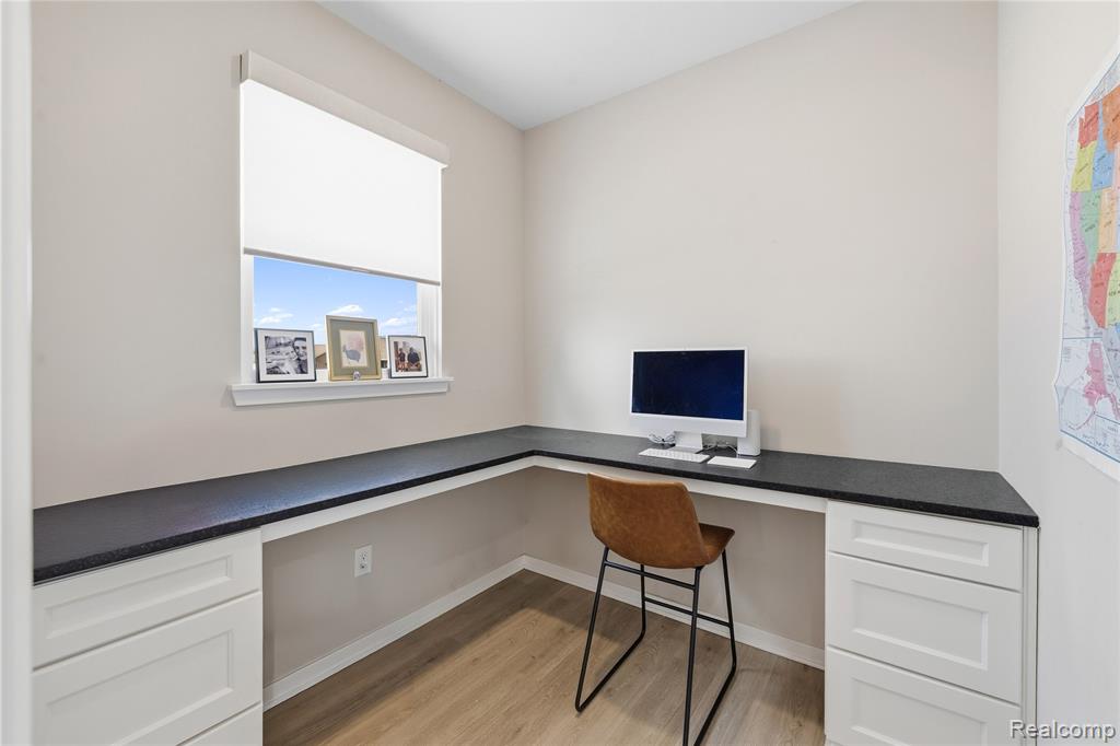2056 Gambrel Lane, Howell, MI 48843 — Photo 13