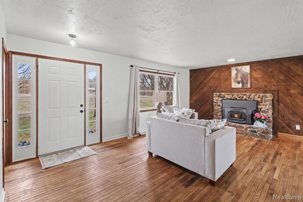 4837 Mack Road, Howell, MI 48855 — Photo 5