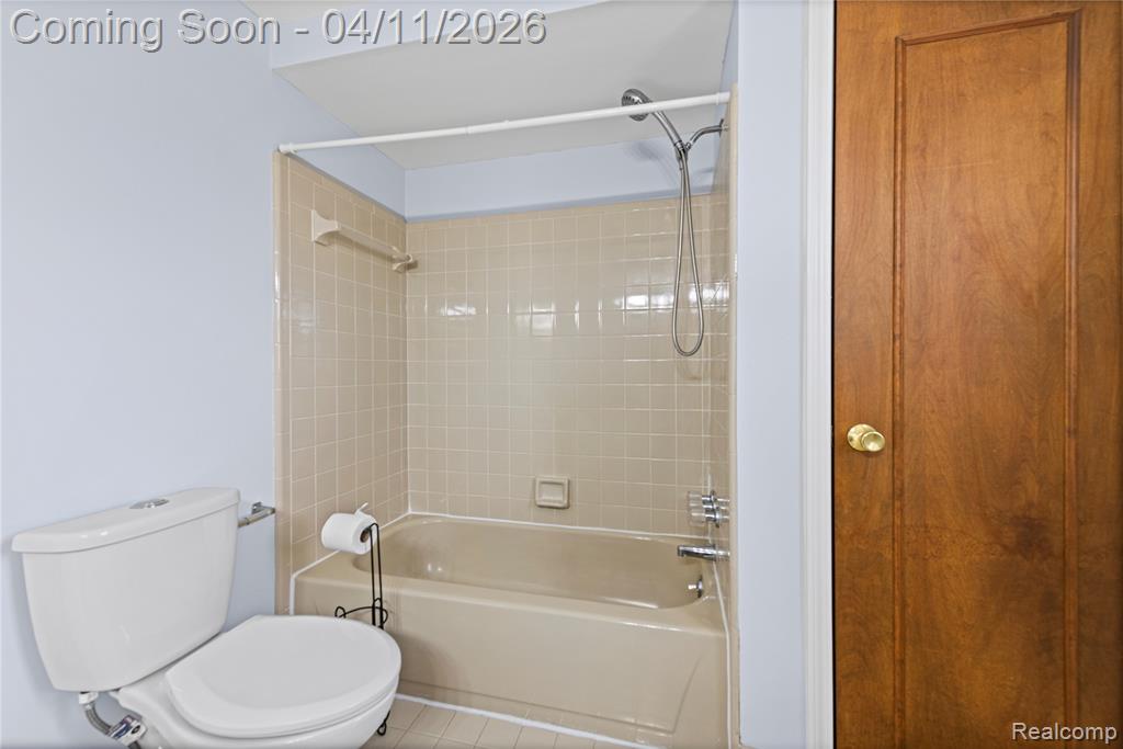 5325 Allison Drive, Troy, MI 48085 — Photo 20