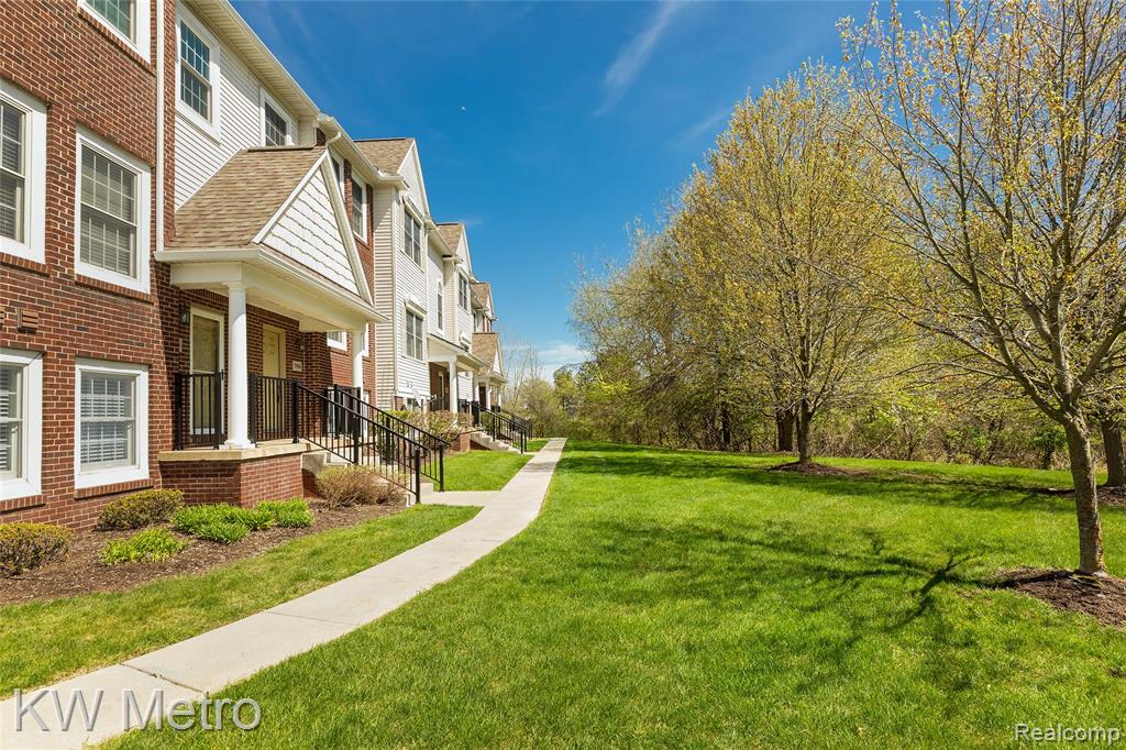 788 EAGLE Drive, Fenton, MI 48430 — Photo 2