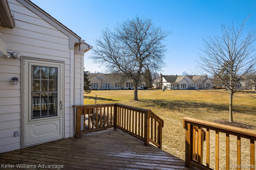 39547 CHAMPION Court, Northville, MI 48168 — Photo 8