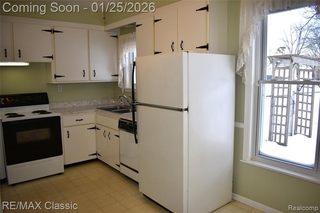 431 W Washington Street, Milford, MI 48381 — Photo 13