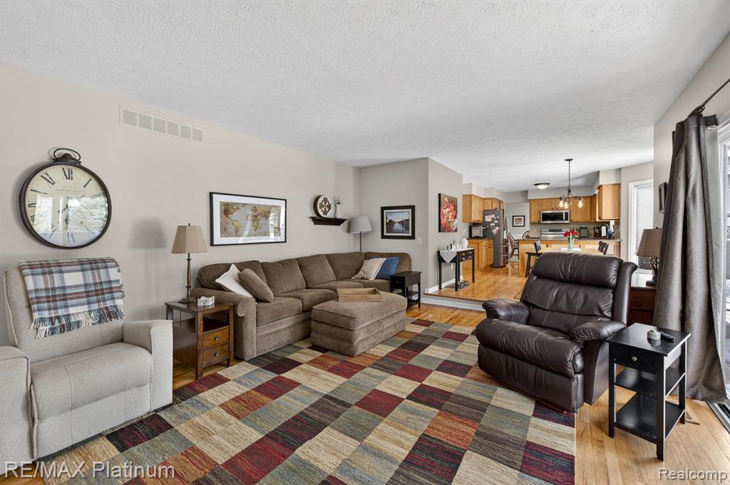 1408 Morning Mist Drive, Howell, MI 48843 — Photo 8