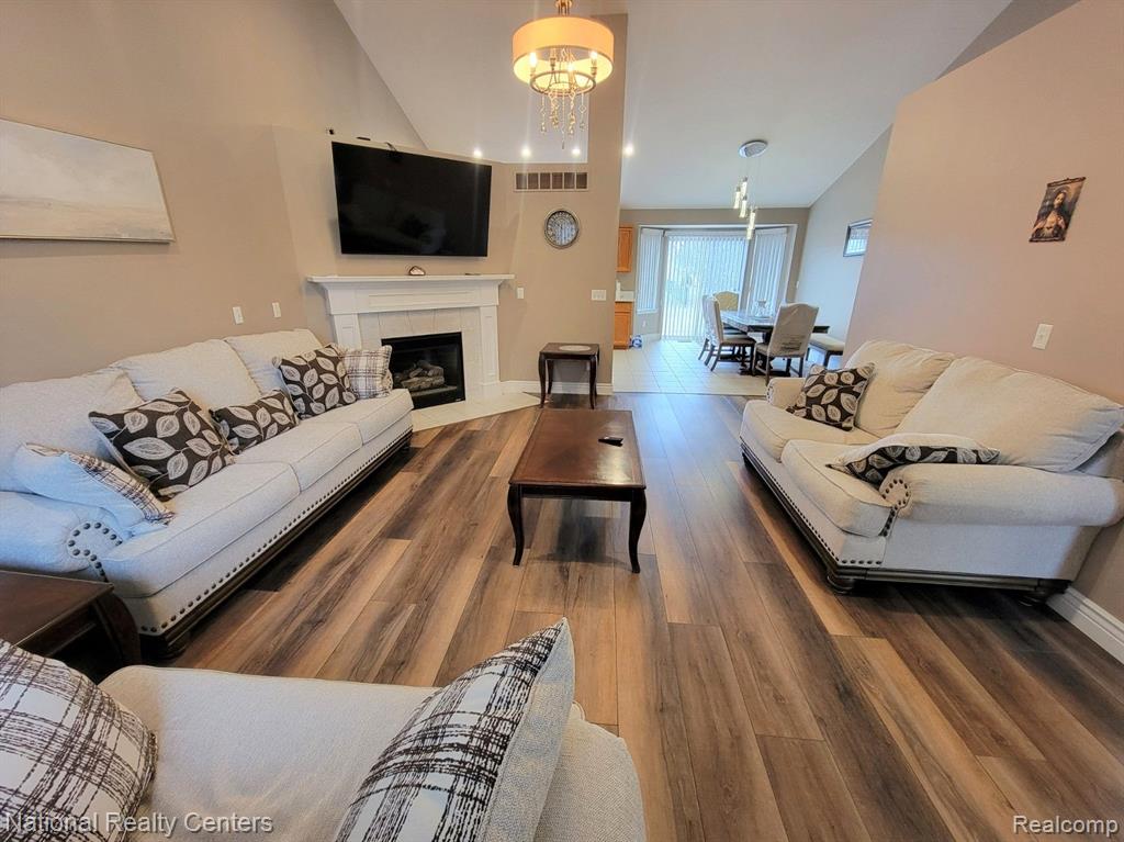 55477 RASPBERRY Drive, Macomb, MI 48042 — Photo 5