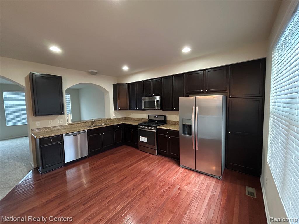 44681 Ellery Lane, Novi, MI — Photo 3