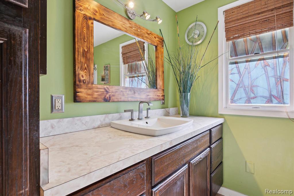 876 FRESHWATER Way, Grass Lake, MI 49240 — Photo 35