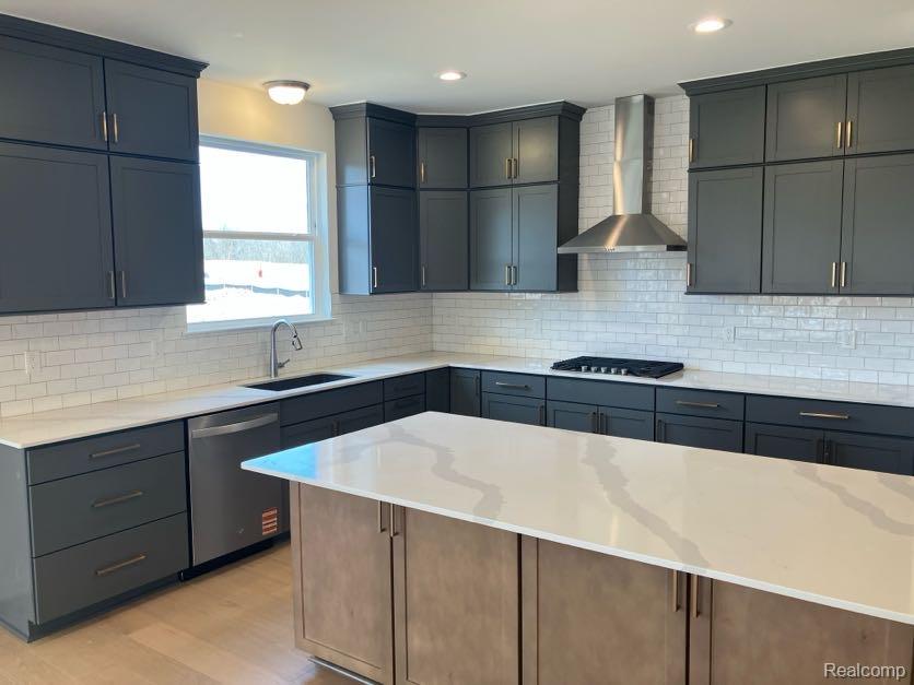 61627 Empire Road, South Lyon, MI, 48178