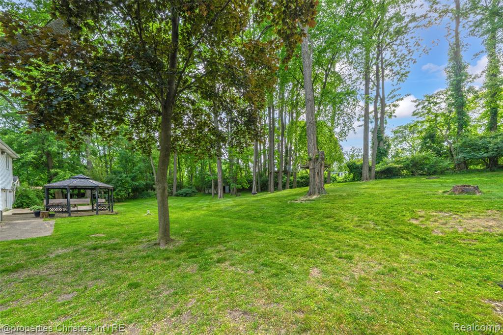 6663 Bloomfield Lane, West Bloomfield, MI — Photo 43