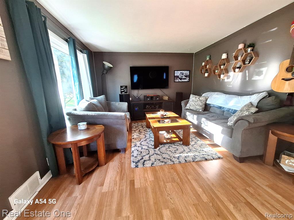 7541 SLOAN Street, Taylor, MI 48180 — Photo 6