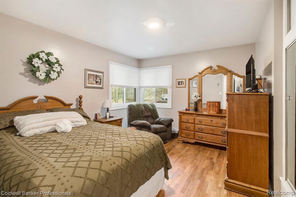 4473 CEDARDALE Lane, Flushing, MI 48433 — Photo 16