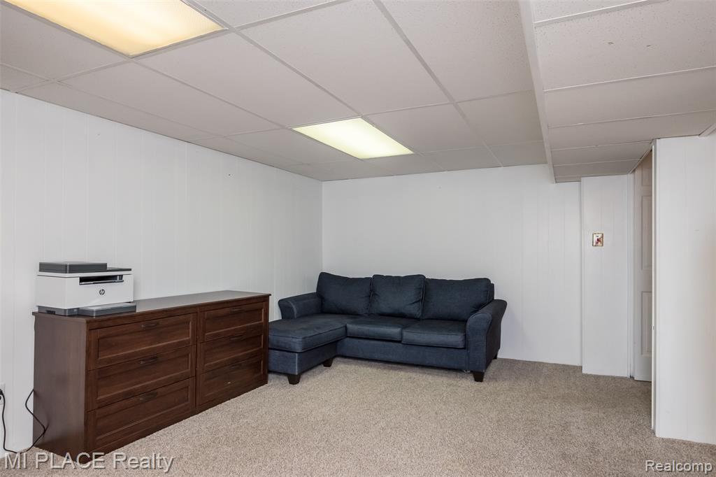 1599 Brentwood Drive, Troy, MI 48098 — Photo 37