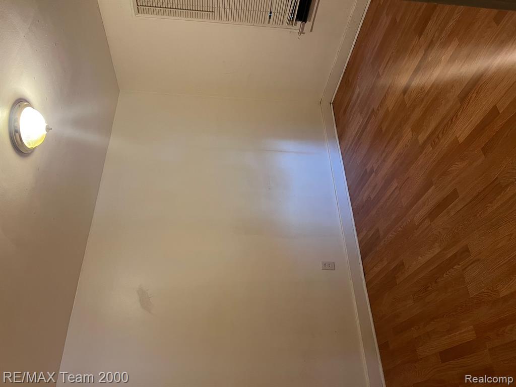 6406 Mead Street, Dearborn, MI 48126 — Photo 10