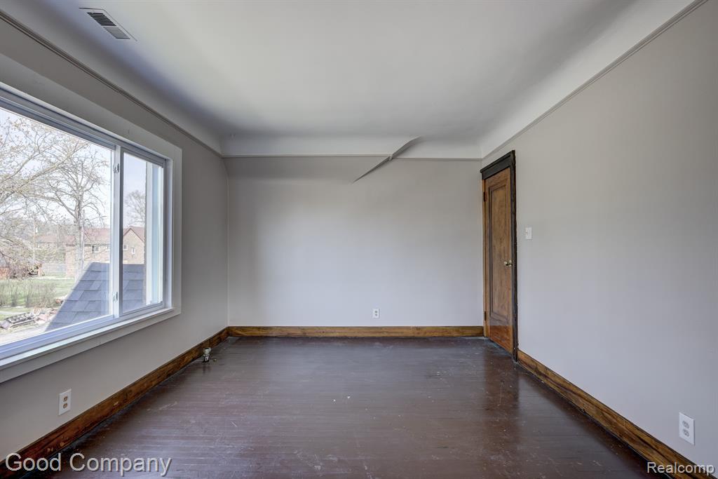 5050 THREE MILE Drive, Detroit, MI 48224 — Photo 17