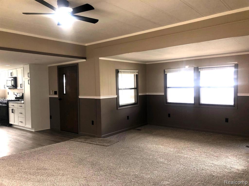 612 Holly Court, Jonesville, MI 49250 — Photo 15