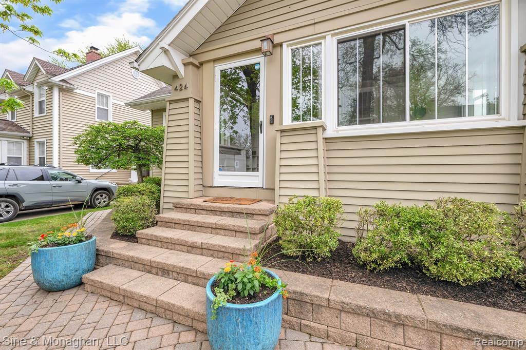 424 W Hudson Avenue, Royal Oak, MI 48067 — Photo 5