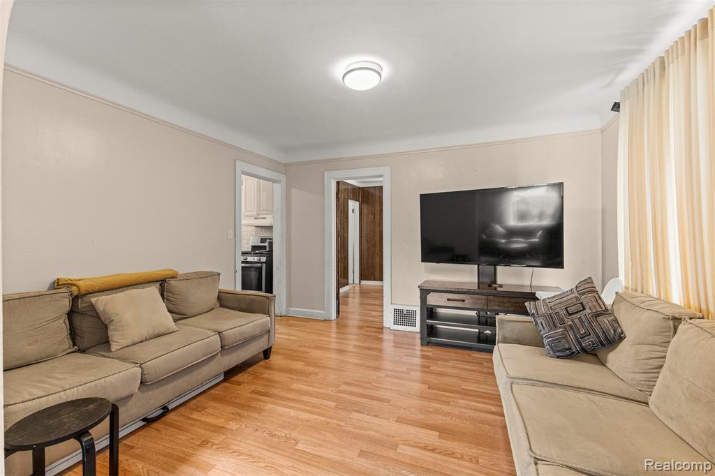 7914 WISCONSIN Street, Dearborn, MI 48126 — Photo 9