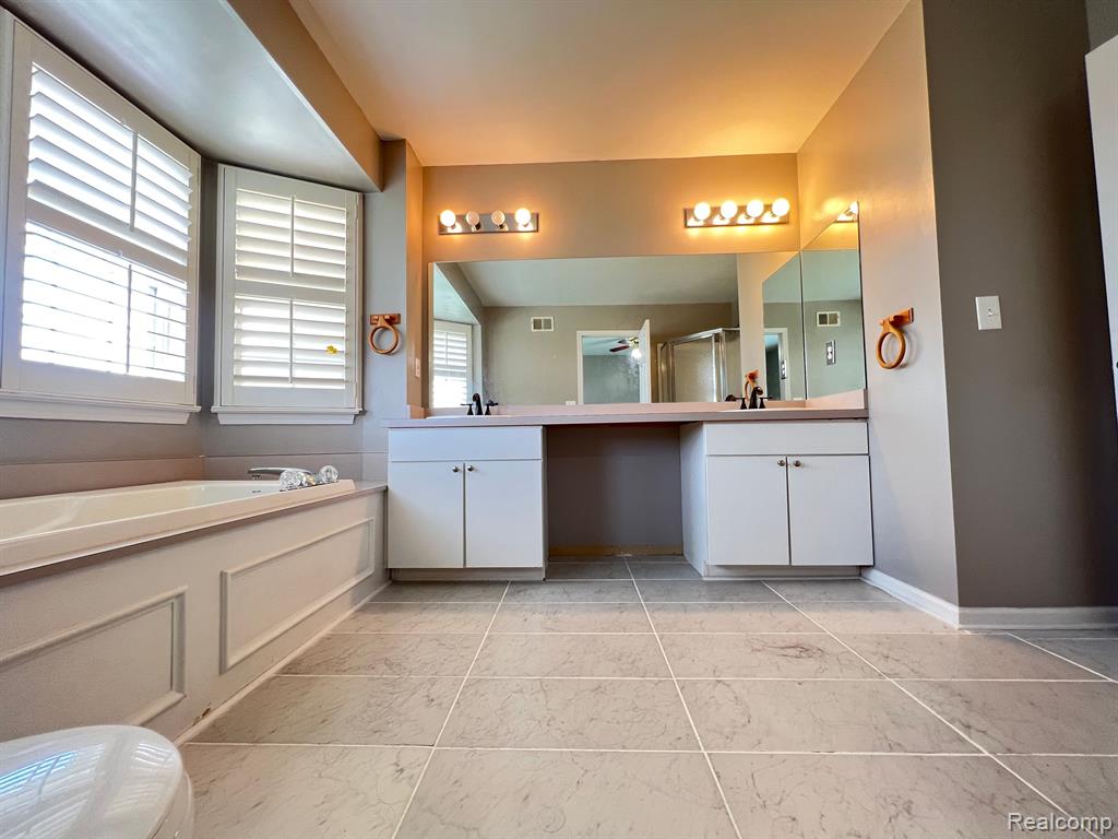 4174 HUNTERS Circle E, Canton, MI 48188 — Photo 14