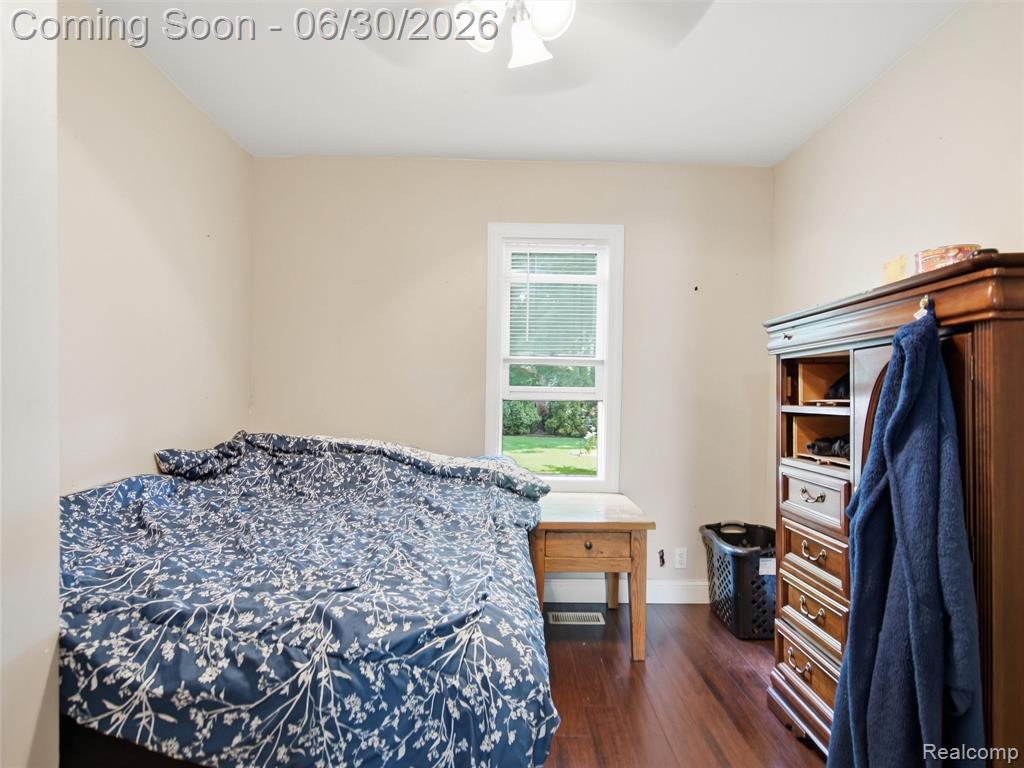8241 Janis Street, Utica, MI 48317 — Photo 12