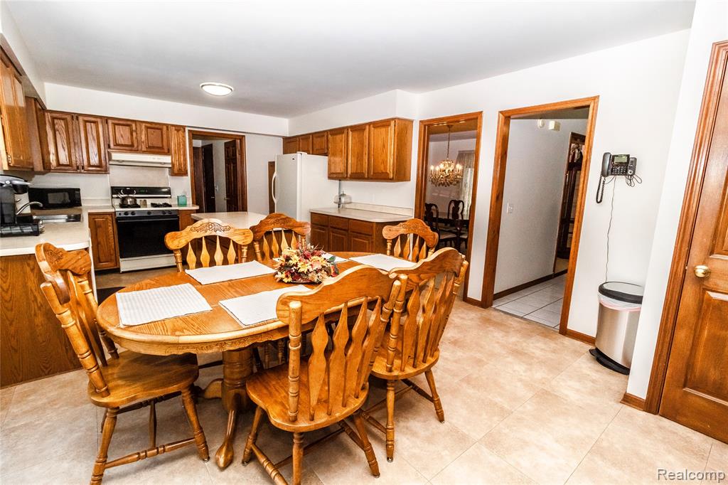 1511 Fish Lake Road, Lapeer, MI 48446 — Photo 4