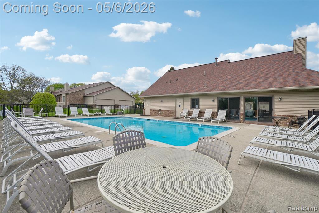 7132 Clements, West Bloomfield, MI — Photo 35