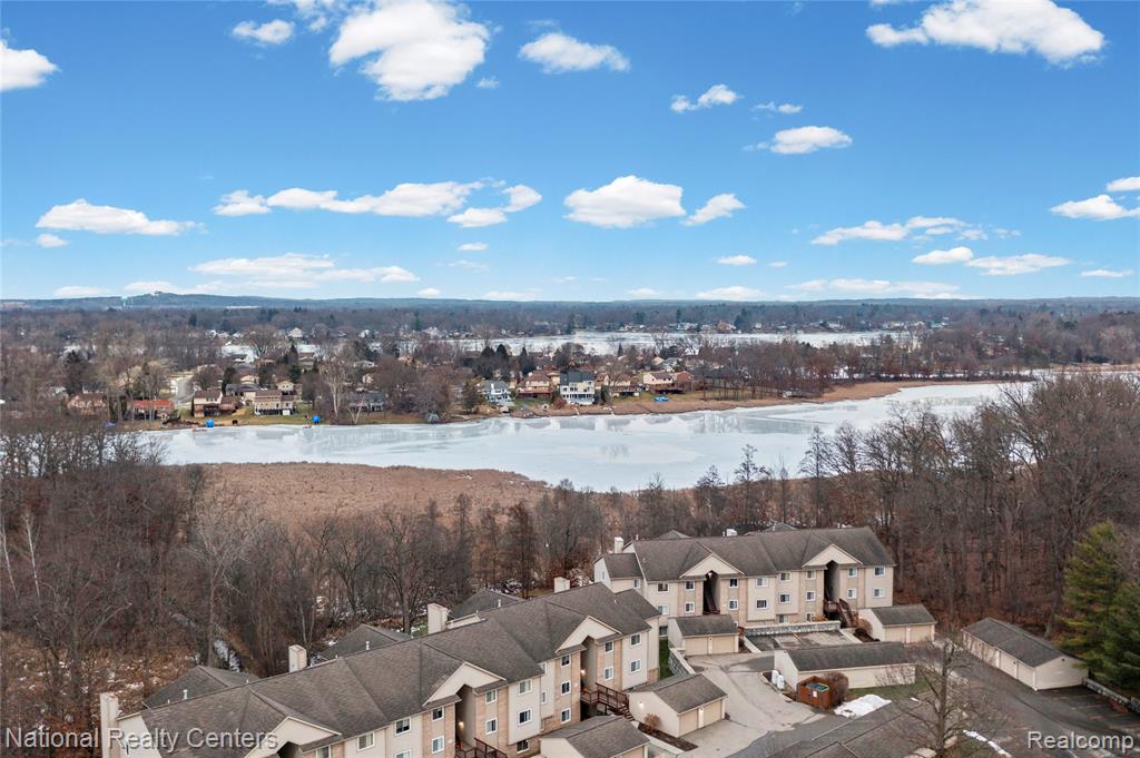 4967 Oak Hill Drive, Waterford, MI 48329 — Photo 5