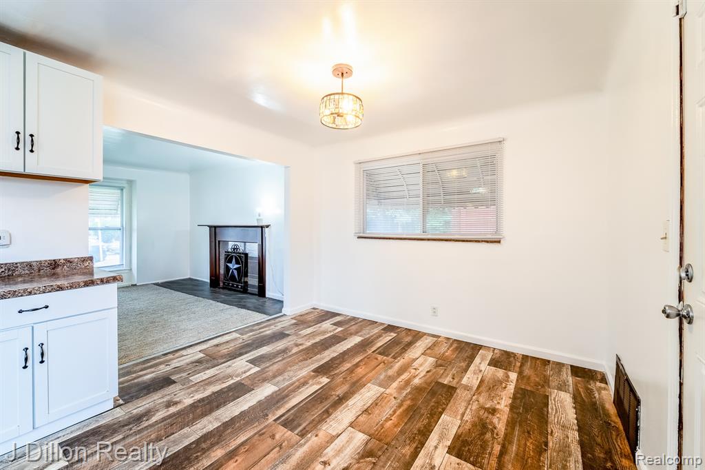 99 Chestnut Street, River Rouge, MI 48218 — Photo 15