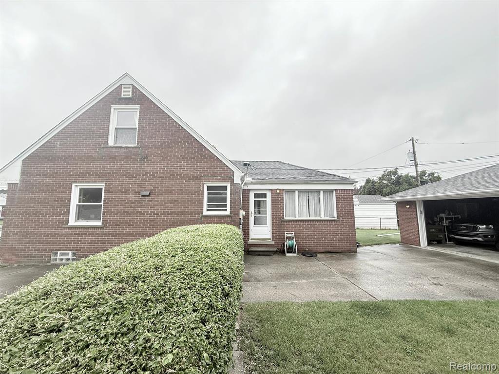 9222 FOX Avenue, Allen Park, MI 48101 — Photo 34