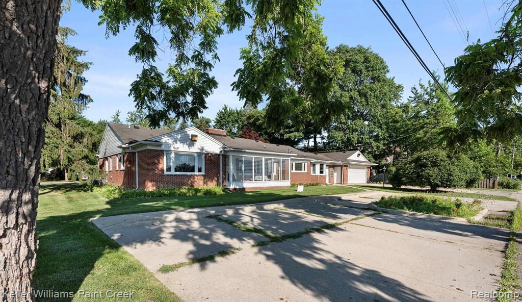 45280 Cass Avenue, Utica, MI 48317 — Photo 11