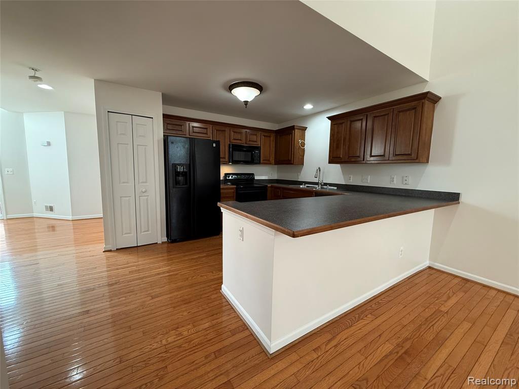 55503 Boardwalk Drive, Utica, MI 48316 — Photo 11