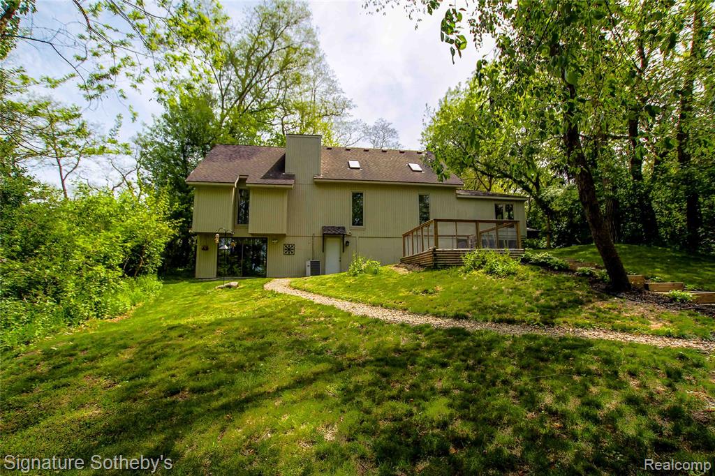 4945 Whitlow Court, Commerce Twp, MI 48382 — Photo 37