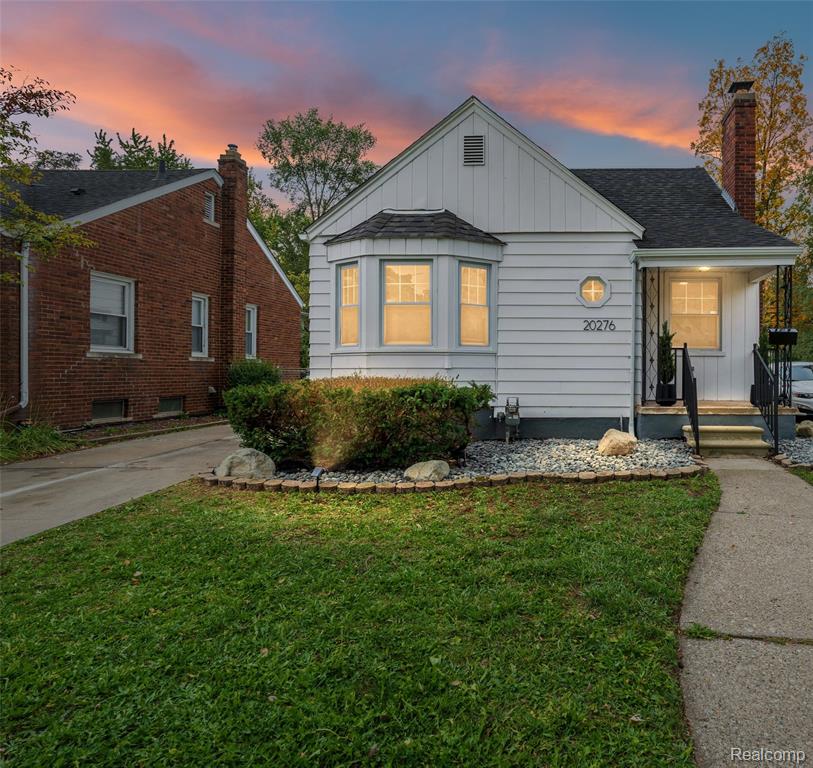20276 Washtenaw Street, Harper Woods, MI 48225